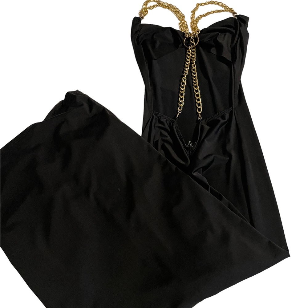 Cute little black dress